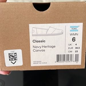 Toms canvas shoes
